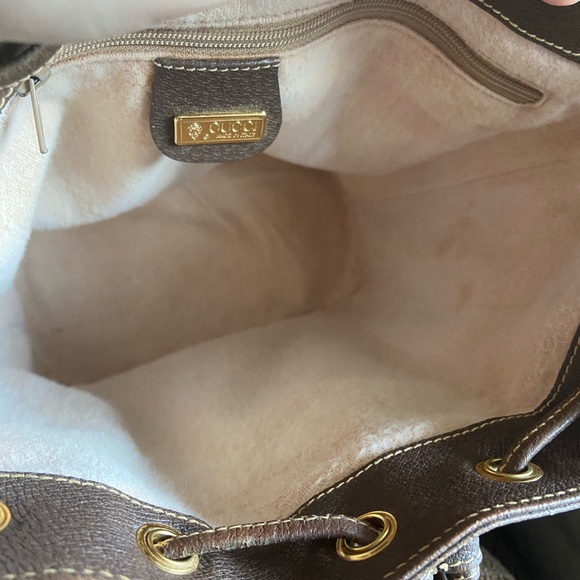 -SOLD- Gucci Vintage bucket bag- good condition - Picture 3 of 13